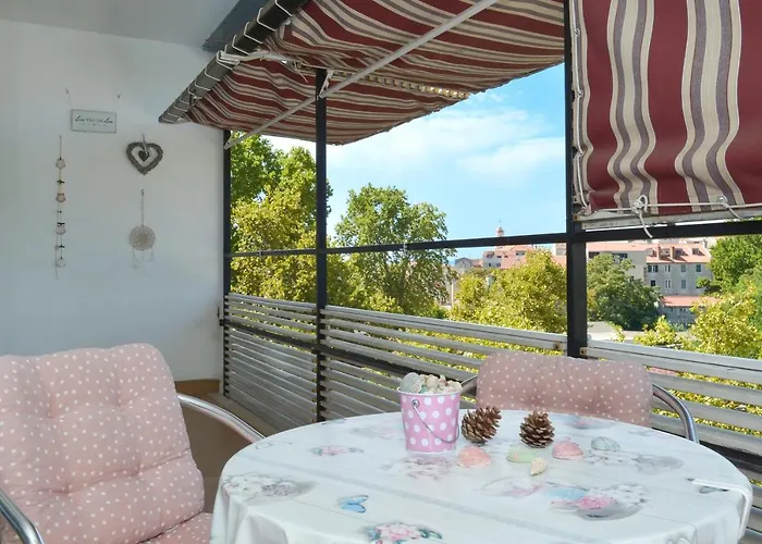 Apartment Lazy Summer Days