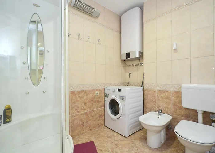 Lazy Summer Days Apartment Split