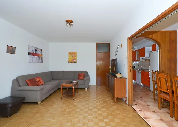 Lazy Summer Days Apartment Split