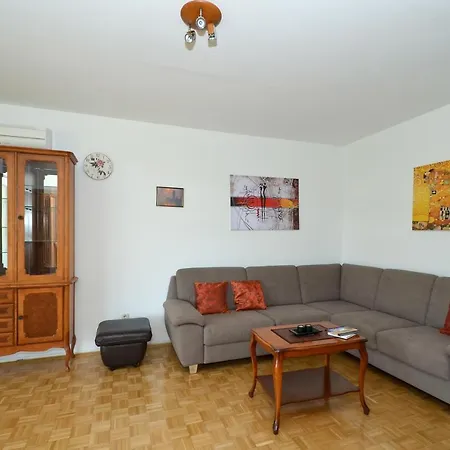 Lazy Summer Days Apartman